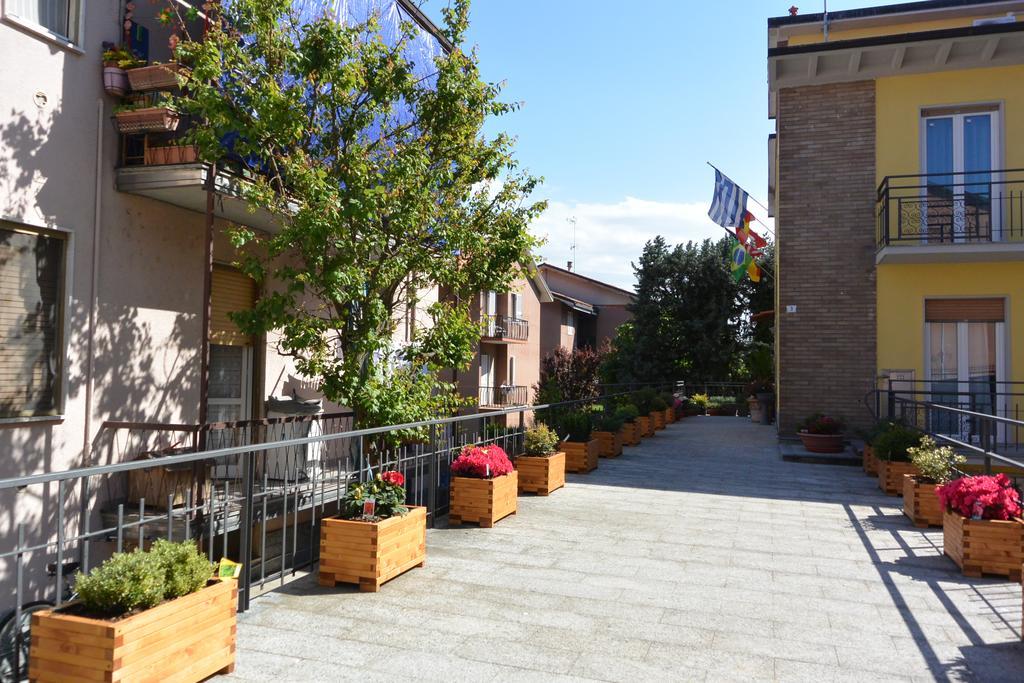 Pavia Ostello Екстер'єр фото